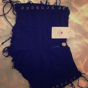 Black Bootie Jean Shorts🖤